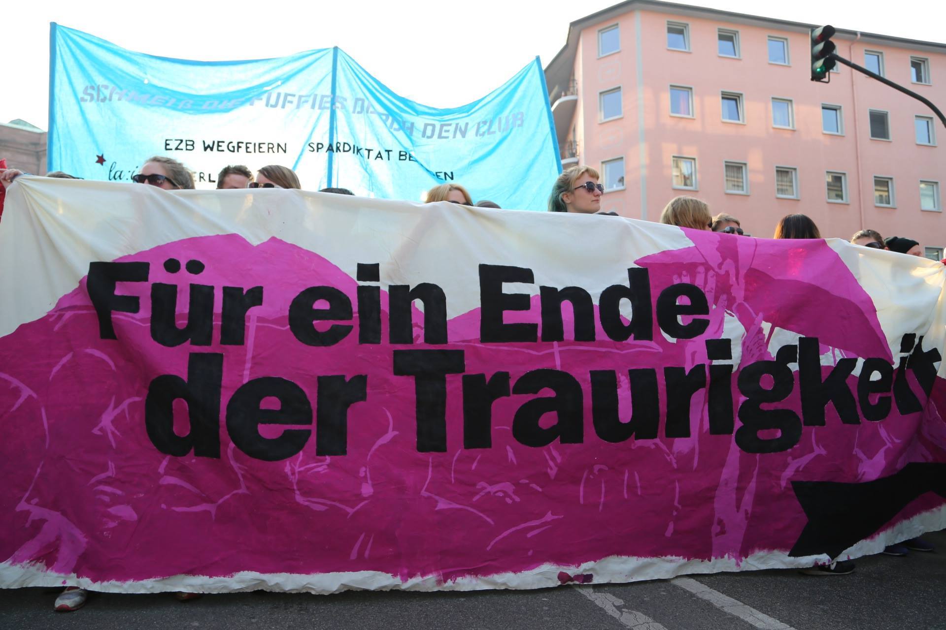  Für ein Ende der Traurigkeit