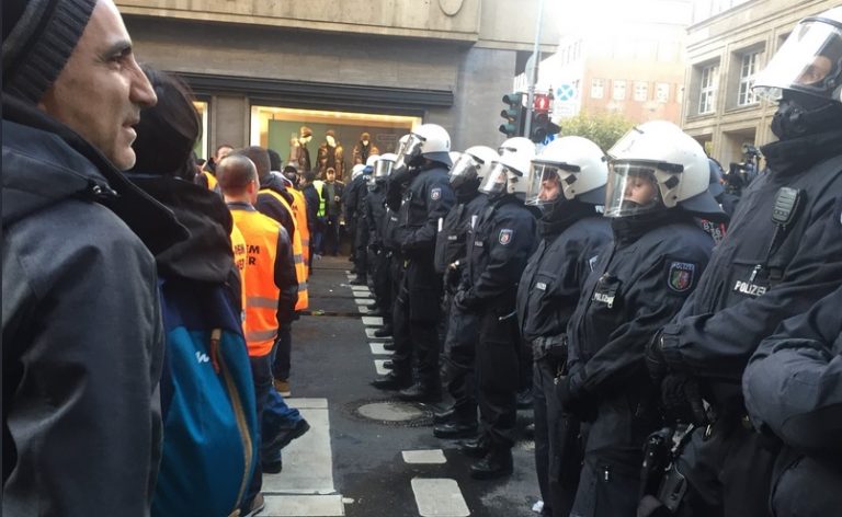 No-Pasaran!-Demonstration in Düsseldorf am 4.11.2017