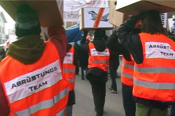 Anrüstungsteam auf der SiKo 2009